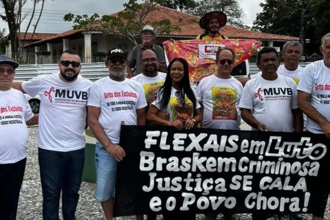 Vítimas da Braskem protestam durante encontro do G20, em Maceió